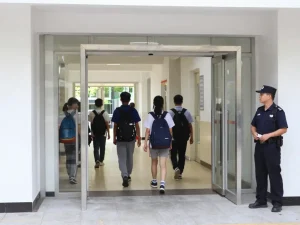 should schools have metal detectors1 - TDSS should schools have metal detectors1